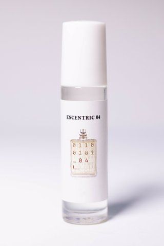 Escentric 04
